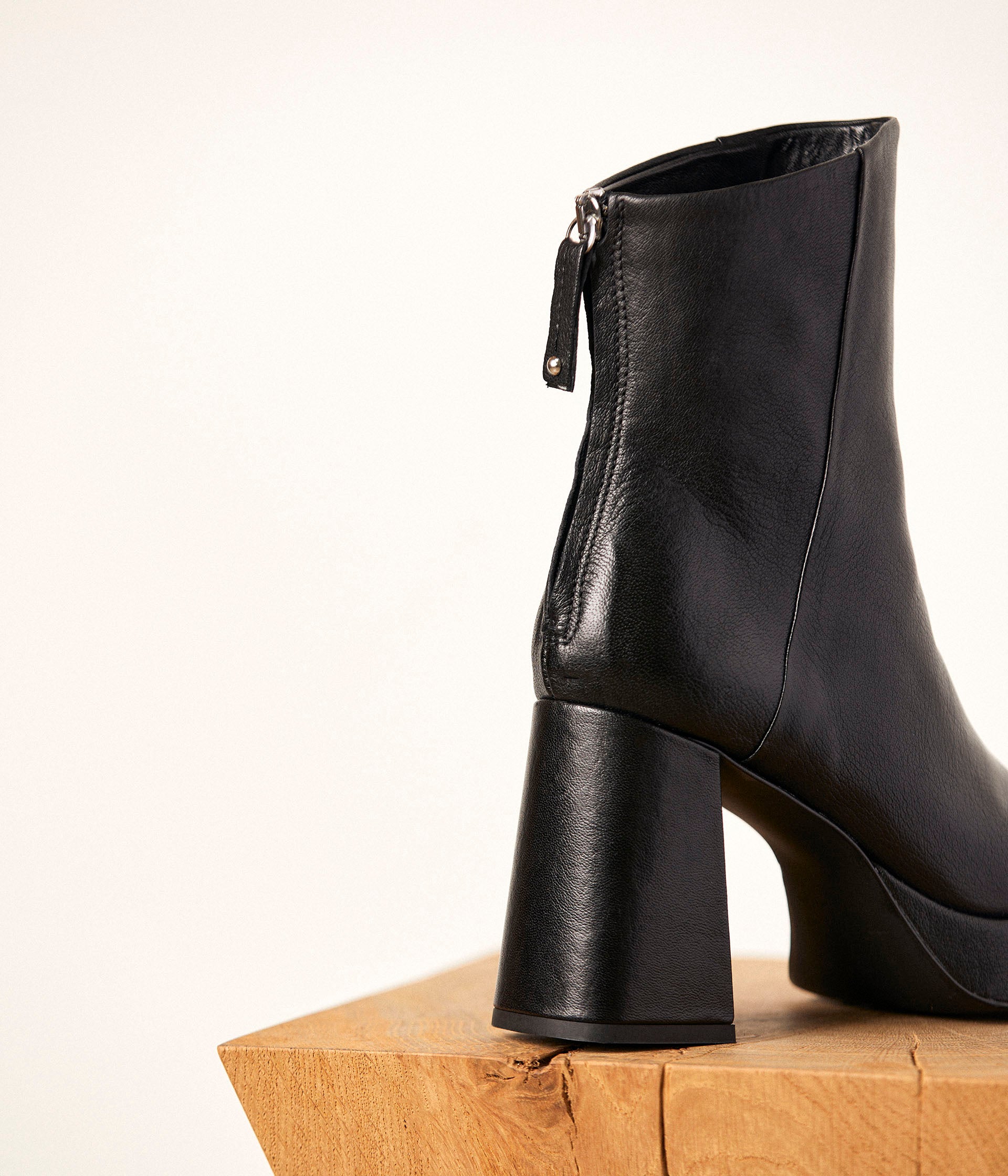 BOOTS ATHEA NOIR